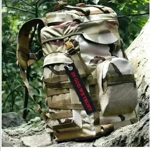 IN GOD WE TRUST Military Keychain Red / Black - Picture 3 of 4